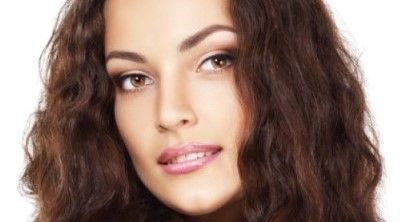 combater cabelo frisado